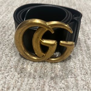 Gucci black belt in size 85
